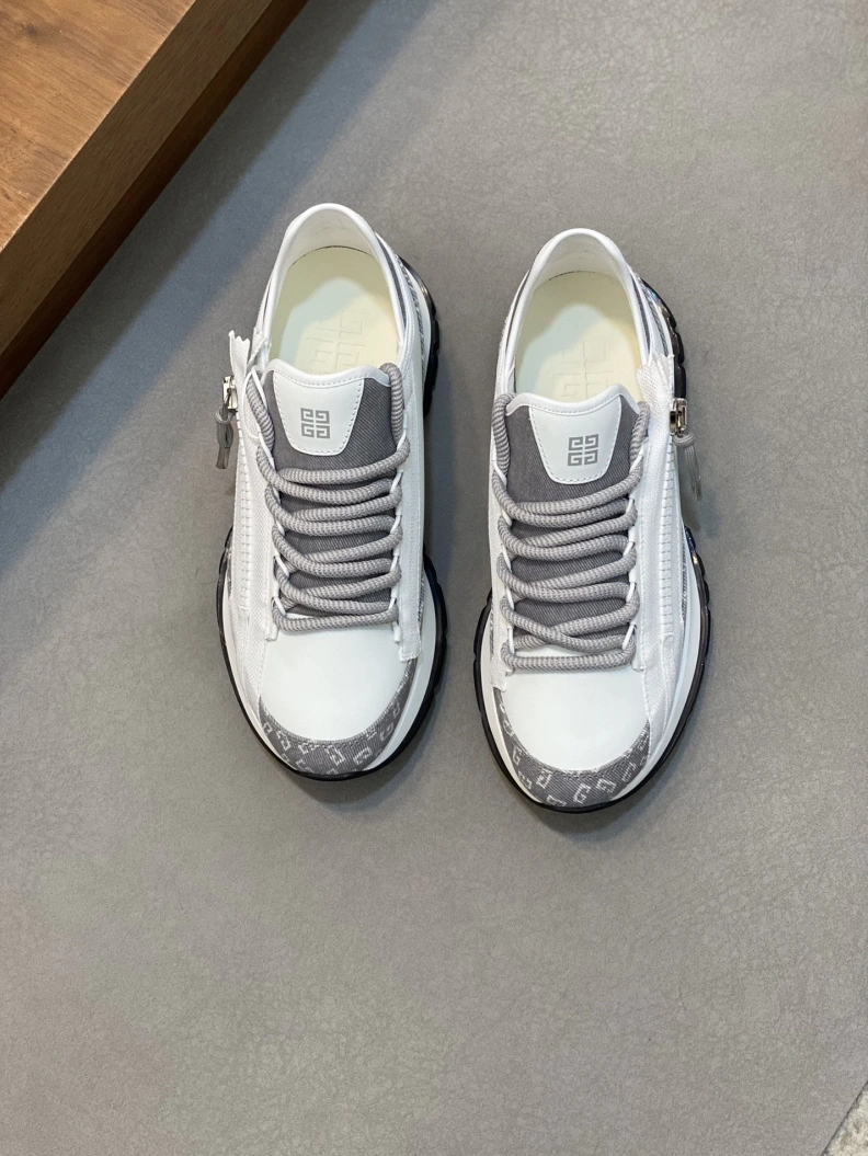 Gxvxnchy Sneakers Sleek 152537