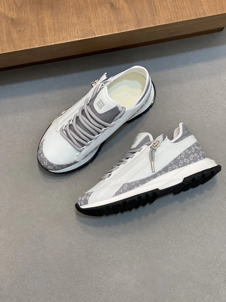 Gxvxnchy Sneakers Sleek 152537