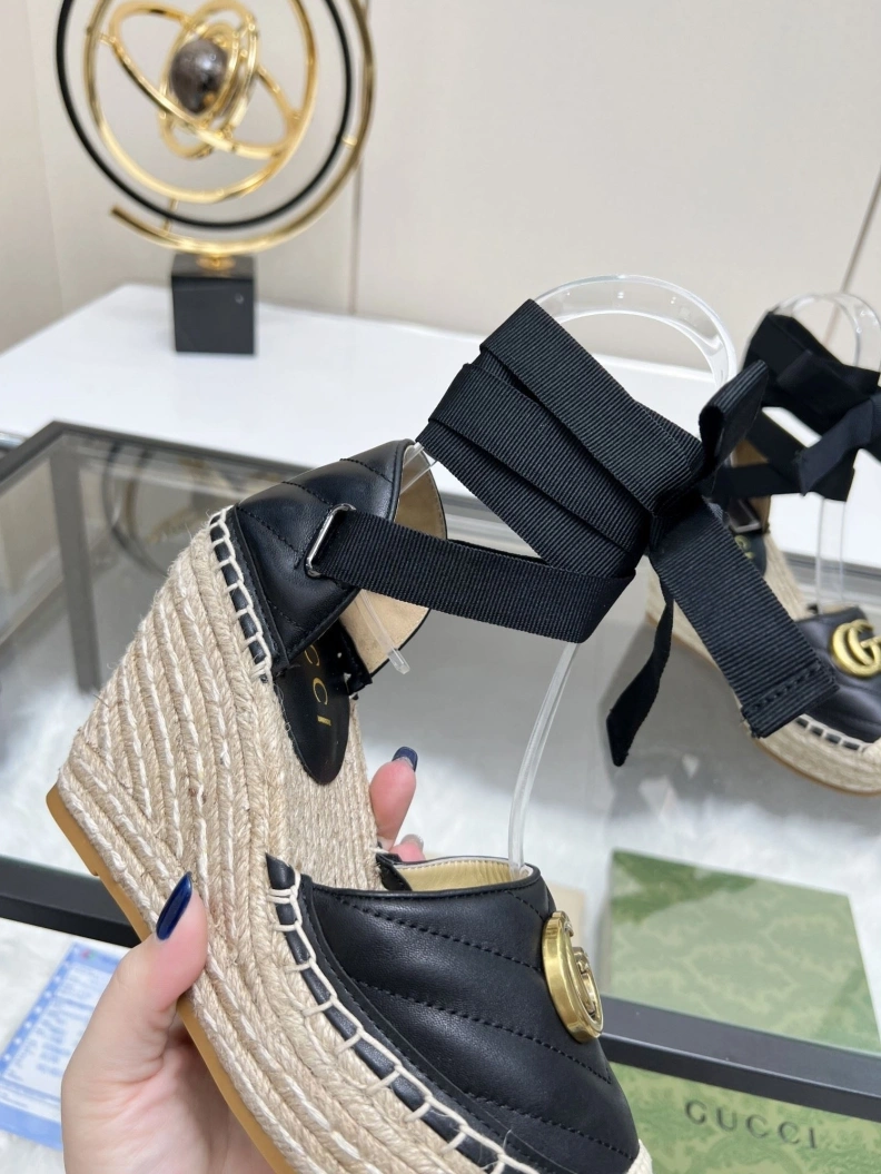 Fashionable Gxccx Sandals 156266