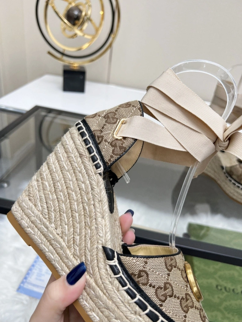 Resilient Gxccx Sandals 156251