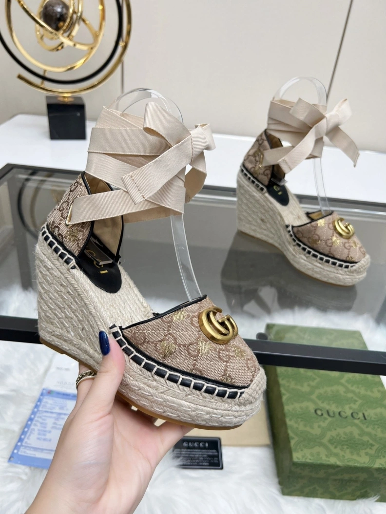 Elegant Gxccx Sandals 156262