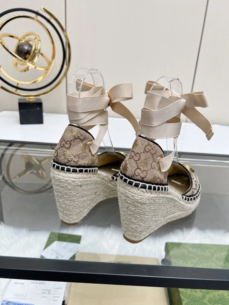 Elegant Gxccx Sandals 156262