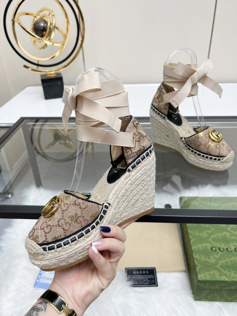 Elegant Gxccx Sandals 156262