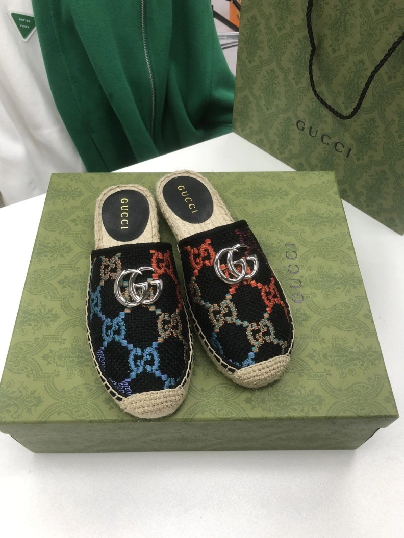 Elegant Gxccx Slippers 156246
