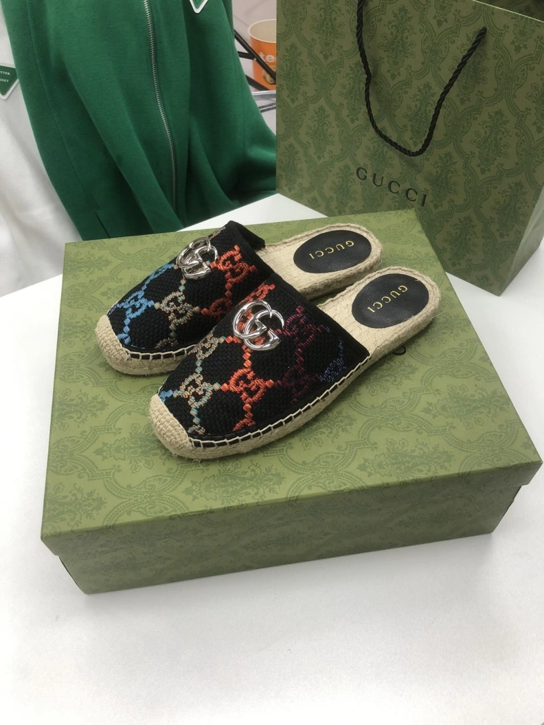 Elegant Gxccx Slippers 156246