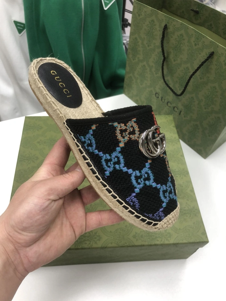 Elegant Gxccx Slippers 156246