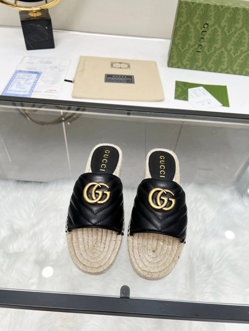Trendy Gxccx Slippers 156243