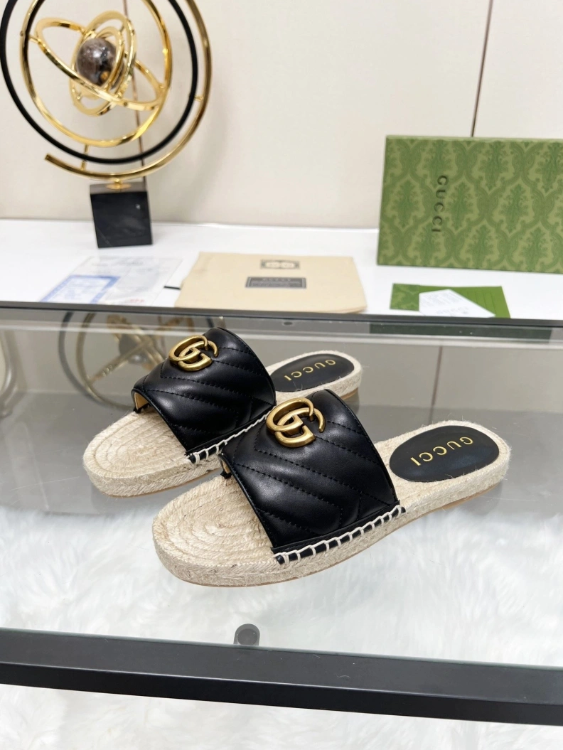 Trendy Gxccx Slippers 156243
