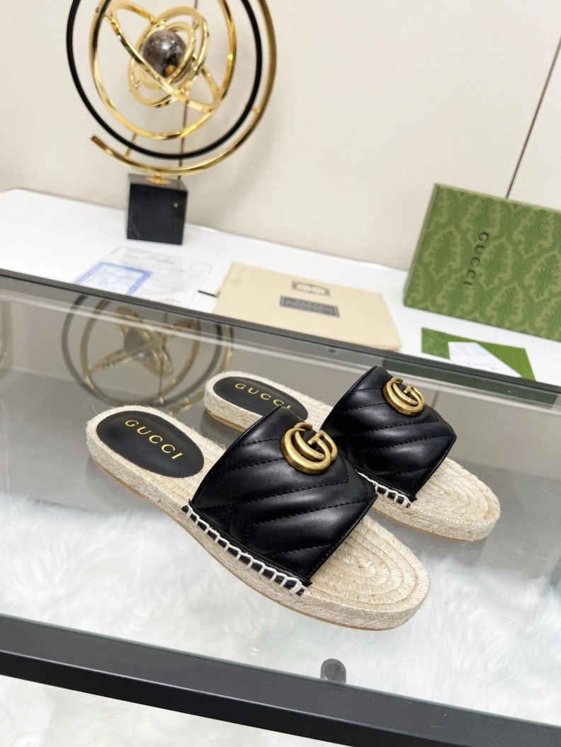 Trendy Gxccx Slippers 156243