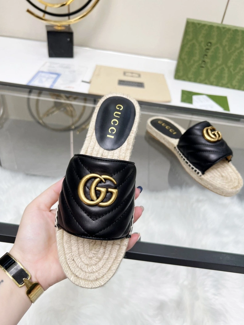 Trendy Gxccx Slippers 156243
