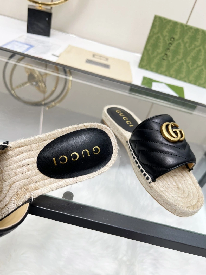 Trendy Gxccx Slippers 156243