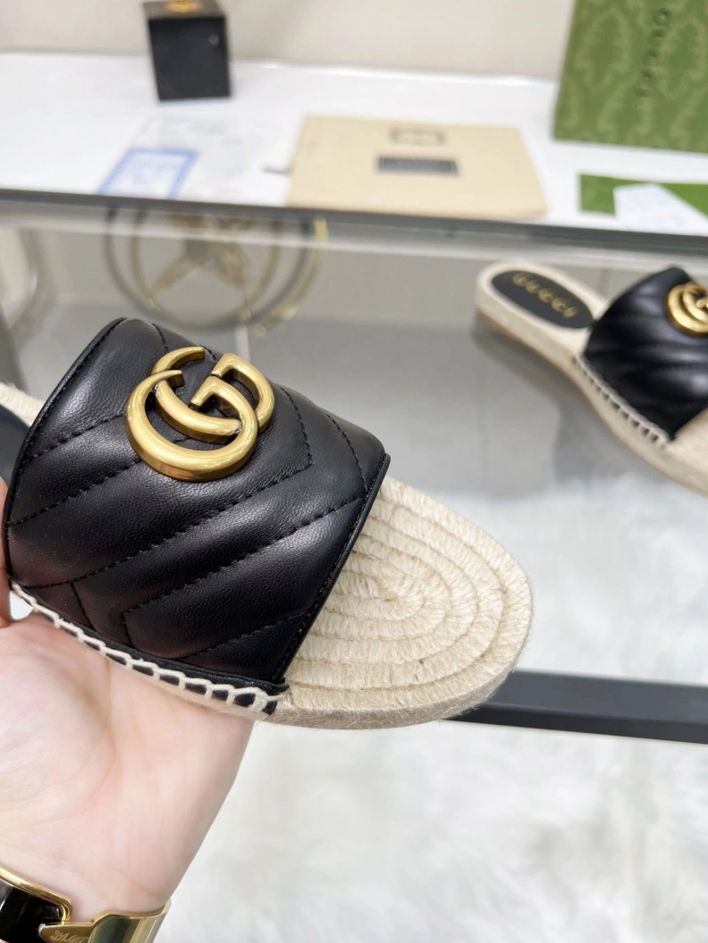 Trendy Gxccx Slippers 156243