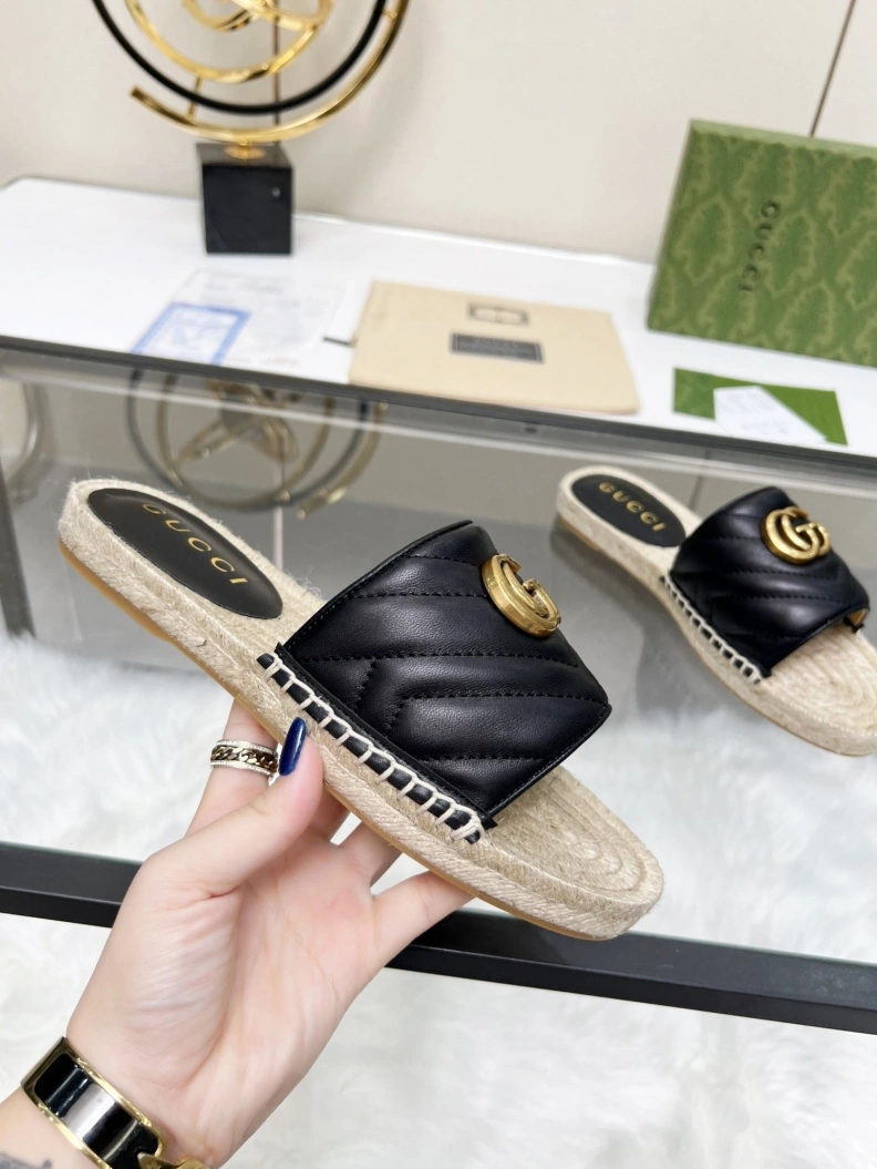 Trendy Gxccx Slippers 156243
