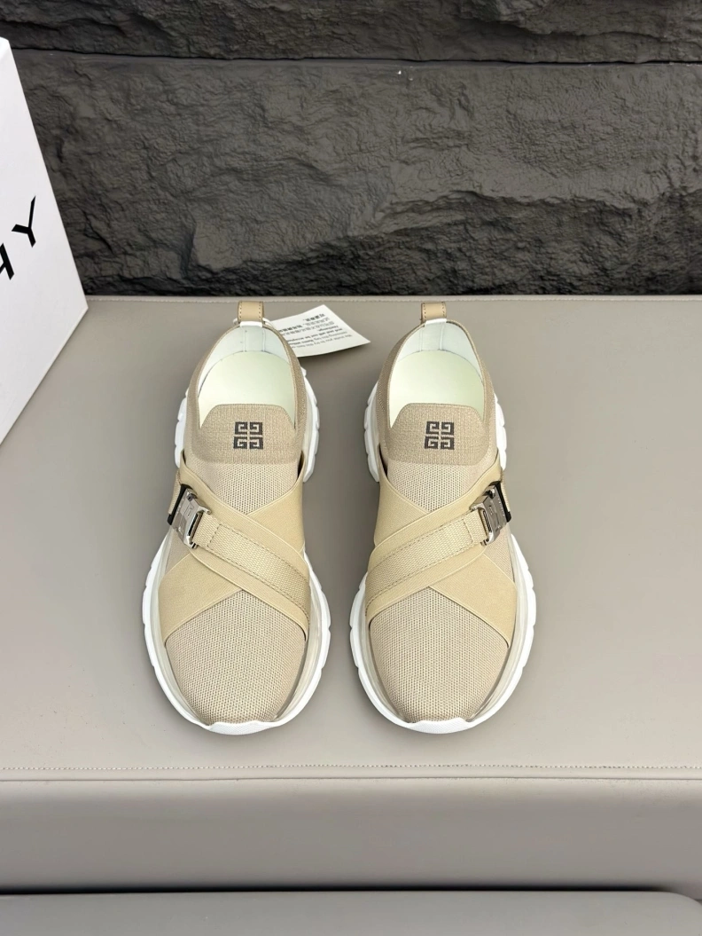 Gxvxnchy Sneakers EyeCatching 152535
