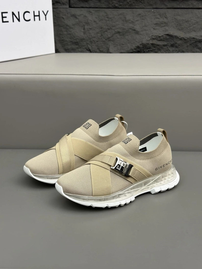 Gxvxnchy Sneakers EyeCatching 152535