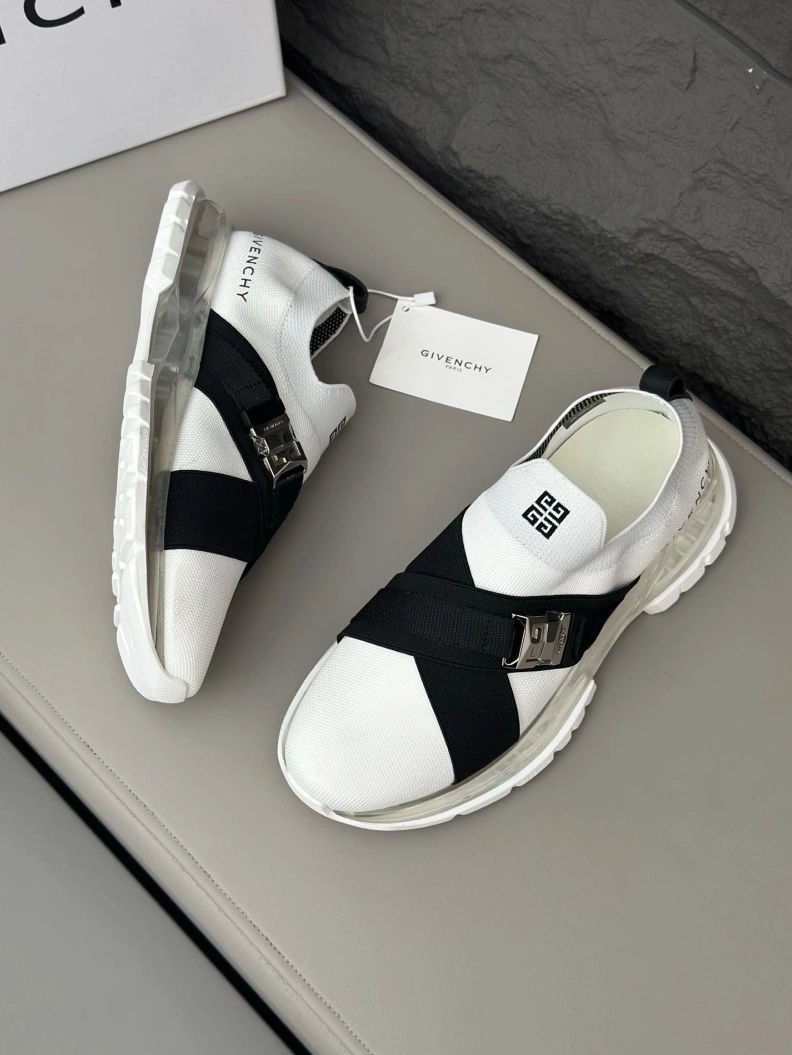 Flexible Gxvxnchy Sneakers 152534