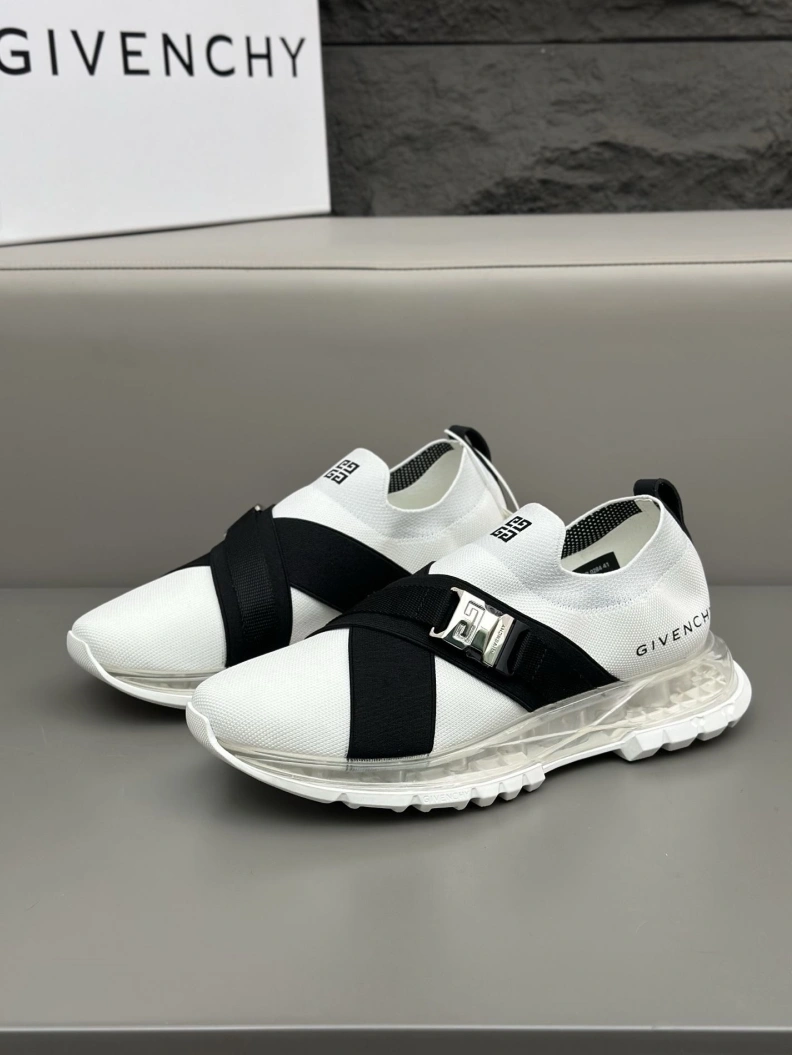 Flexible Gxvxnchy Sneakers 152534