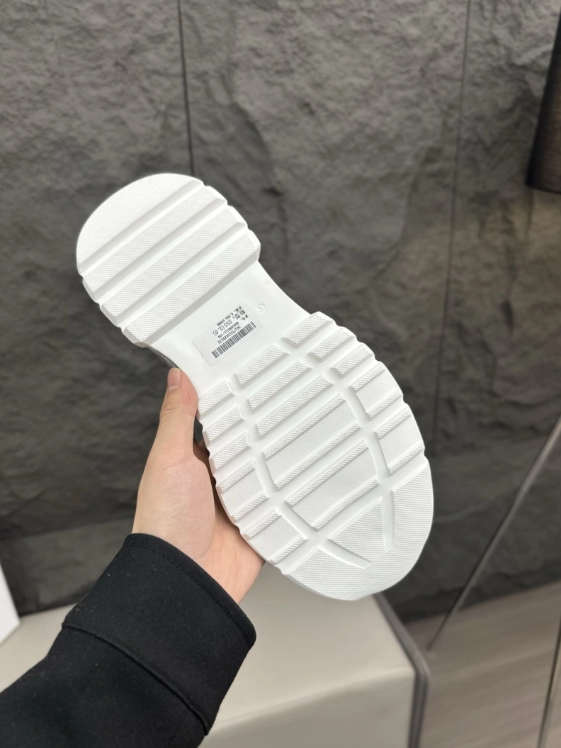 Flexible Gxvxnchy Sneakers 152534