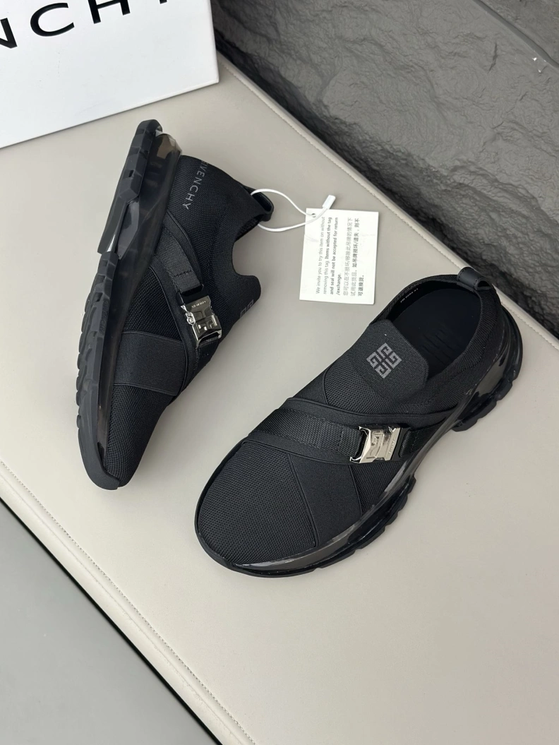 Gxvxnchy Sneakers Sophisticated 152533