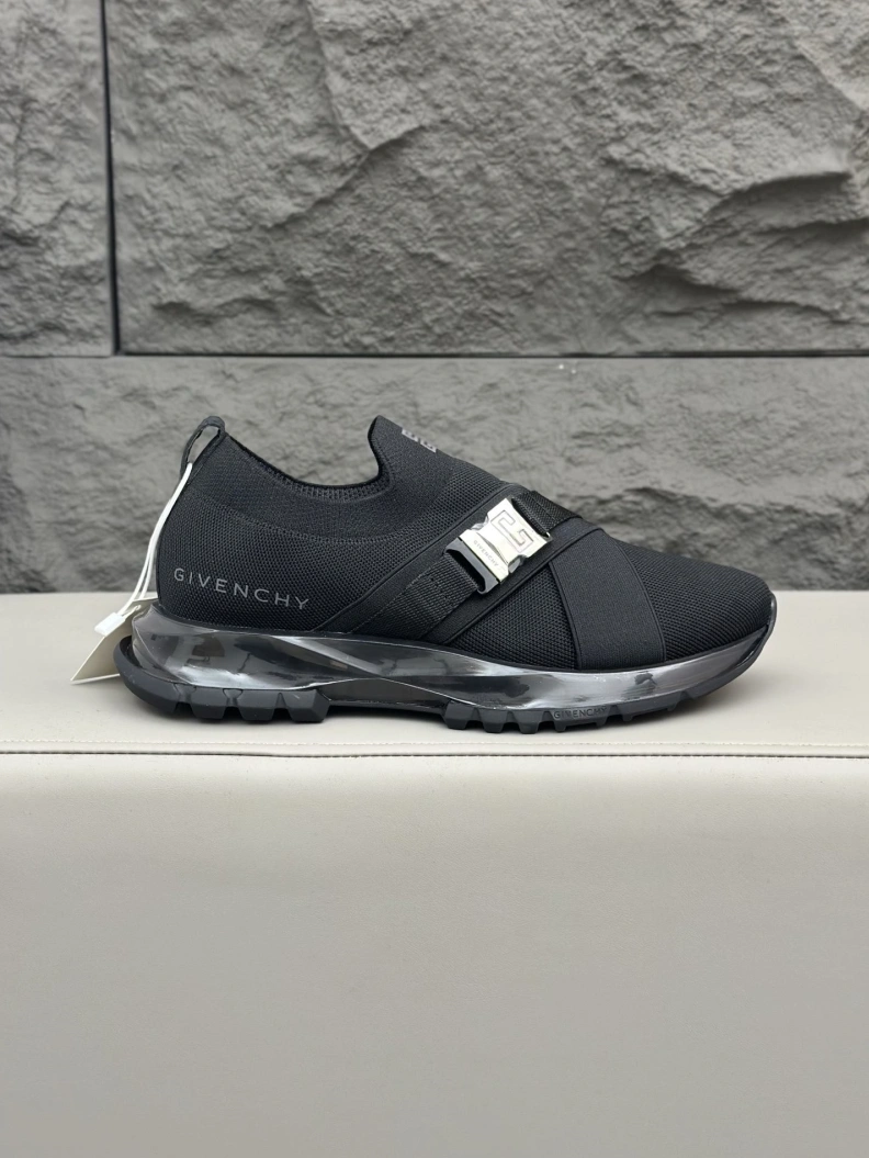 Gxvxnchy Sneakers Sophisticated 152533
