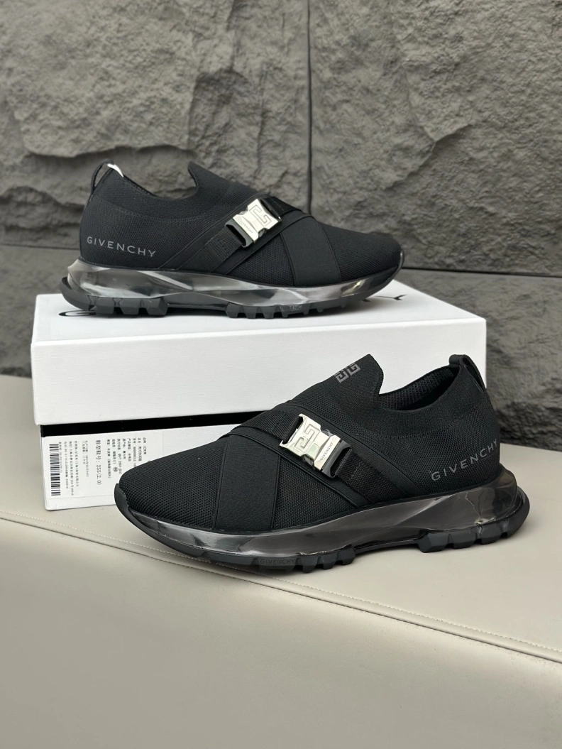 Gxvxnchy Sneakers Sophisticated 152533