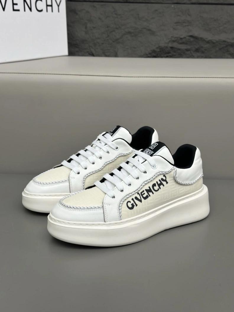 Gxvxnchy Sneakers GoAnywhere 152531