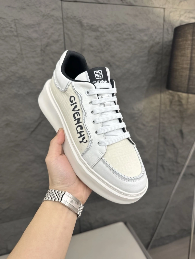 Gxvxnchy Sneakers GoAnywhere 152531