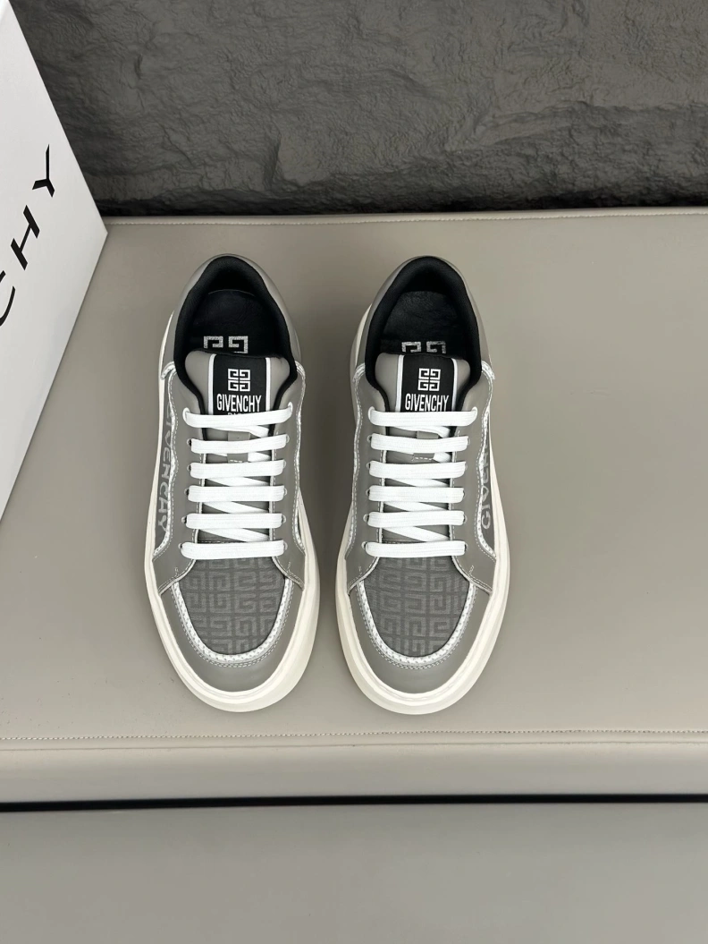 Gxvxnchy Sneakers Affordable 152530