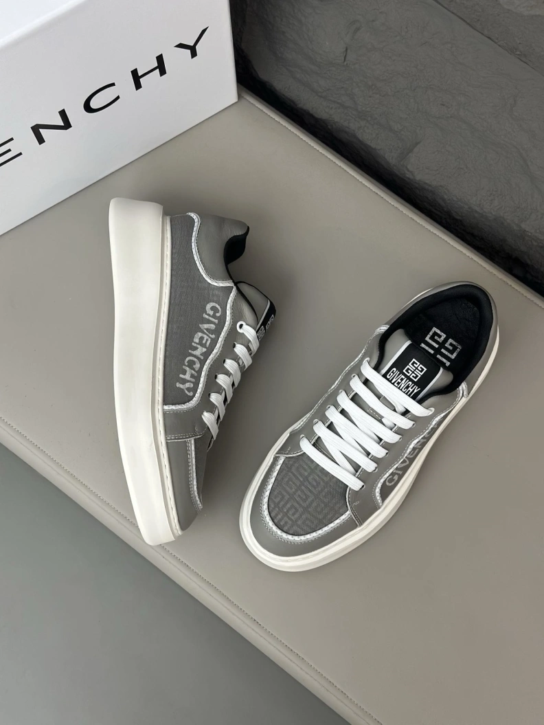 Gxvxnchy Sneakers Affordable 152530