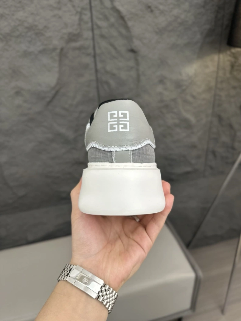 Gxvxnchy Sneakers Affordable 152530