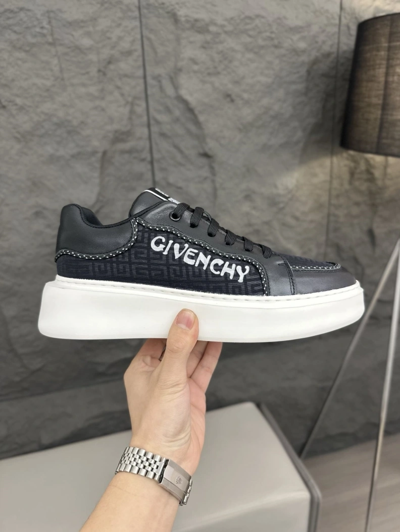Gxvxnchy Sneakers Fashionable 152523