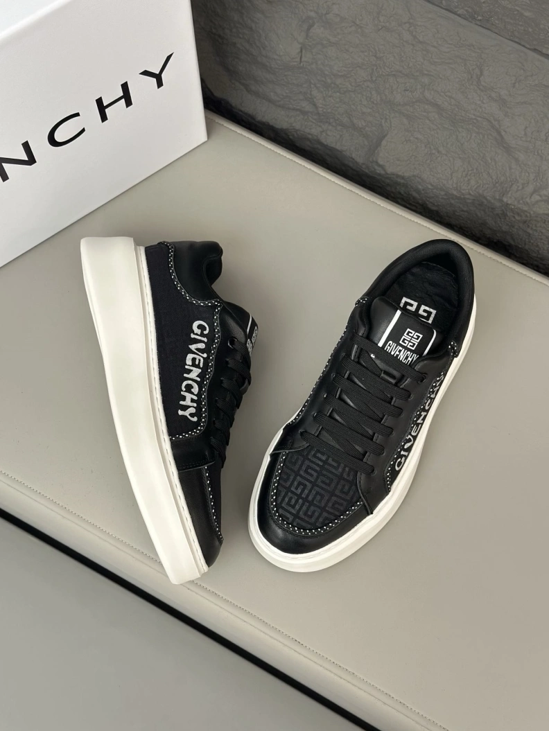 Gxvxnchy Sneakers Fashionable 152523