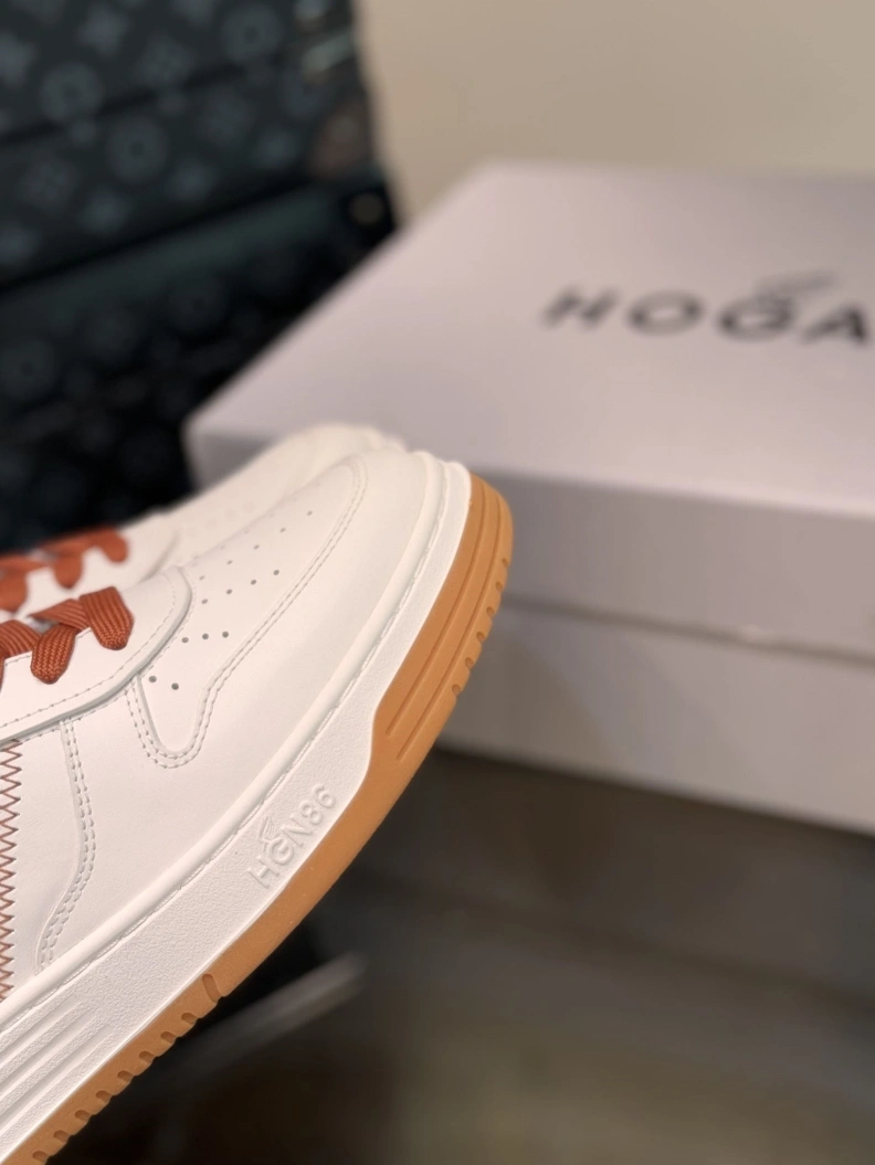 Versatile Hxgxn Sneakers 177206