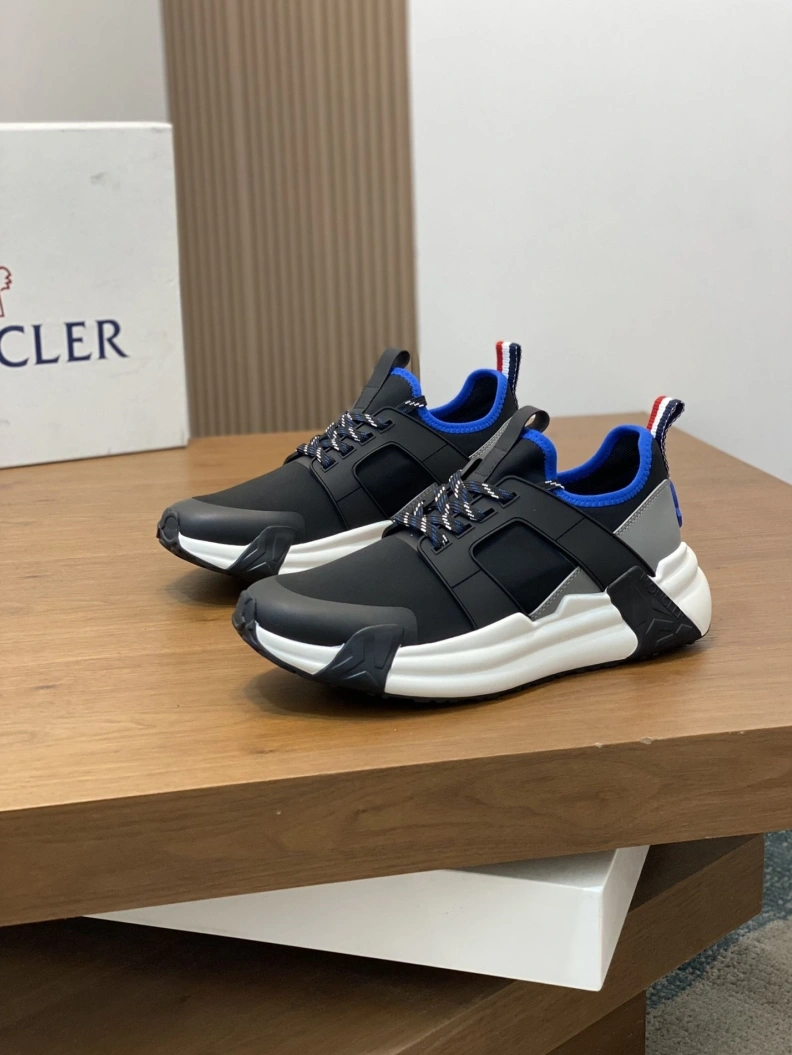 Trendsetting Mxnclxr Sneakers 197399