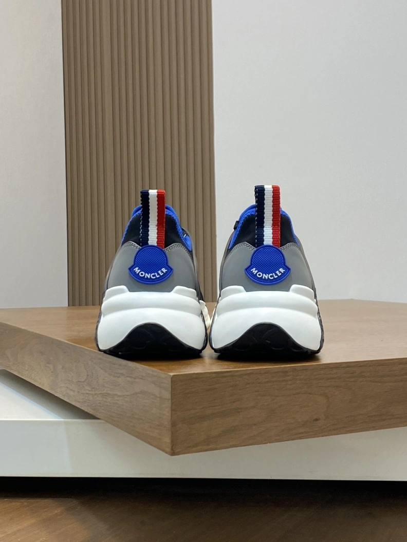 Trendsetting Mxnclxr Sneakers 197399