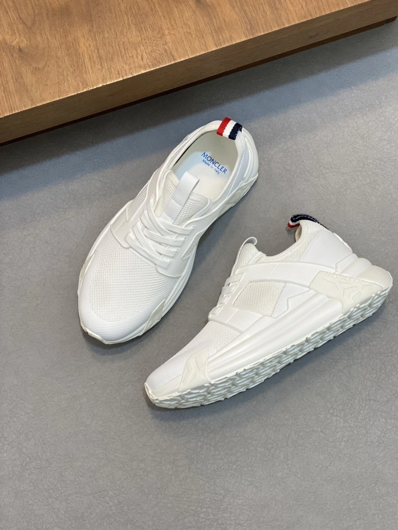 Minimalist Mxnclxr Sneakers 197423