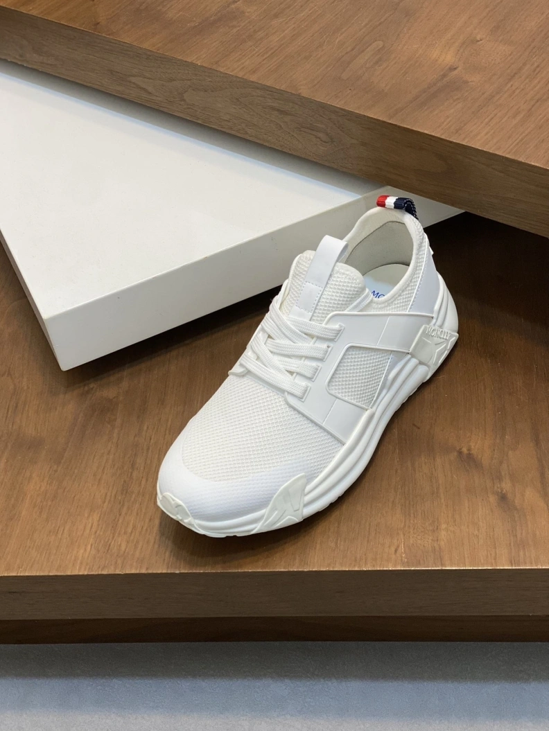 Minimalist Mxnclxr Sneakers 197423