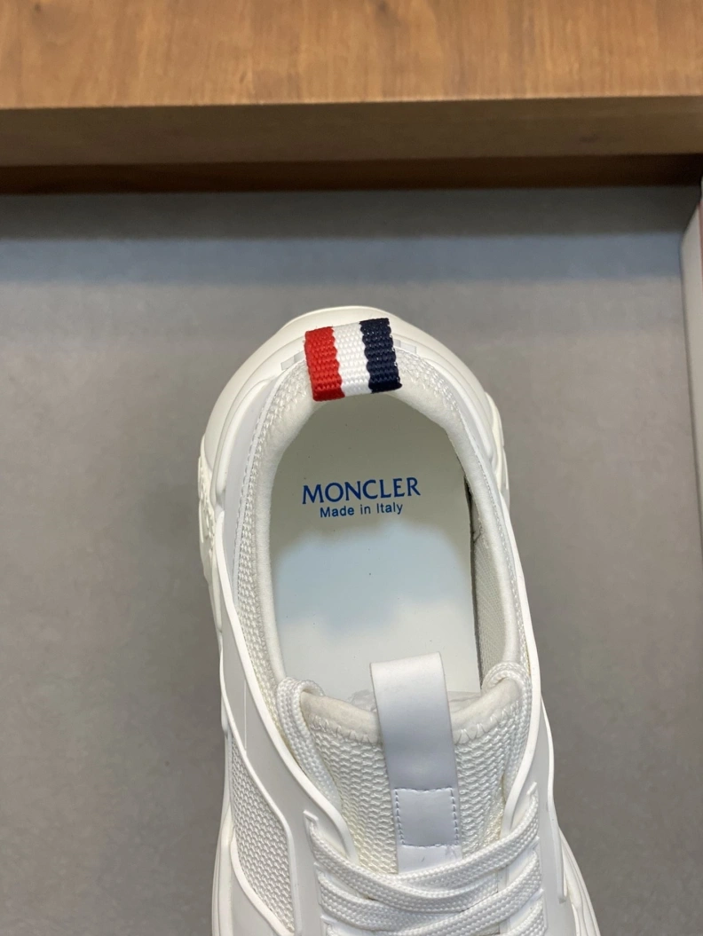Minimalist Mxnclxr Sneakers 197423