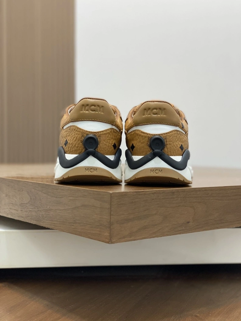 Sophisticated Mxnclxr Sneakers 197406