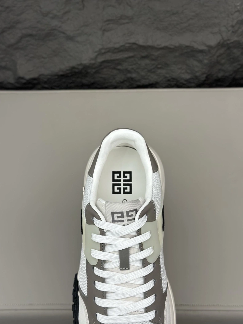 Gxvxnchy Sneakers HighQuality 152512