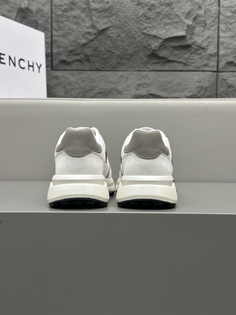 Gxvxnchy Sneakers HighQuality 152512