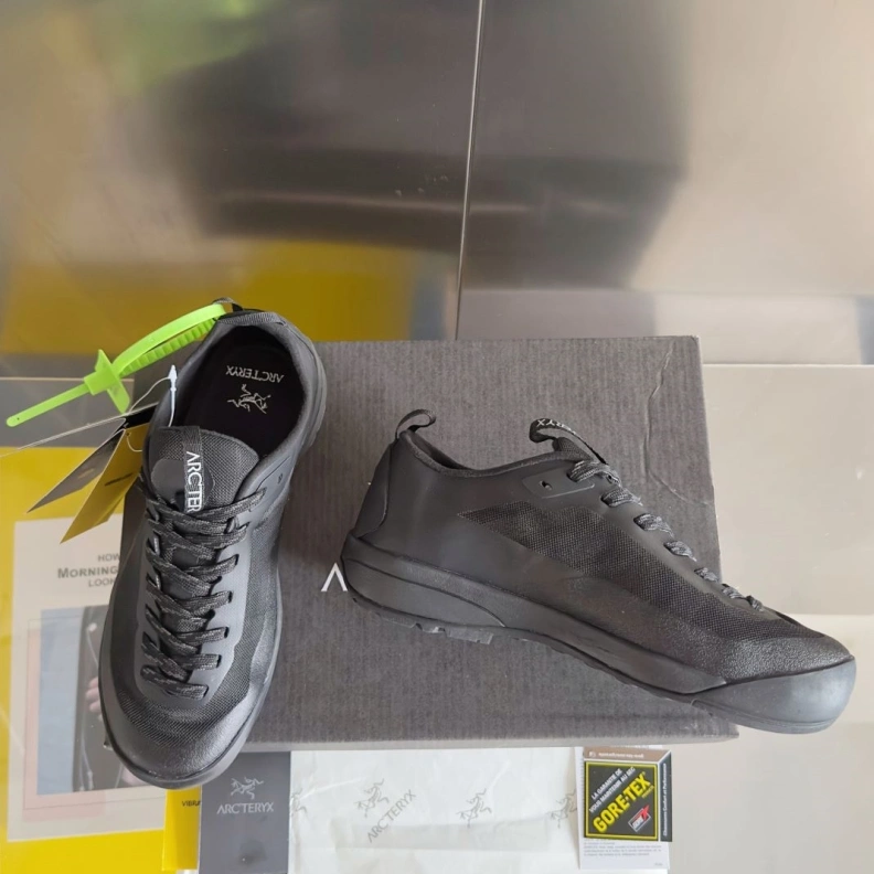 Unique Othxr Sneakers 210923