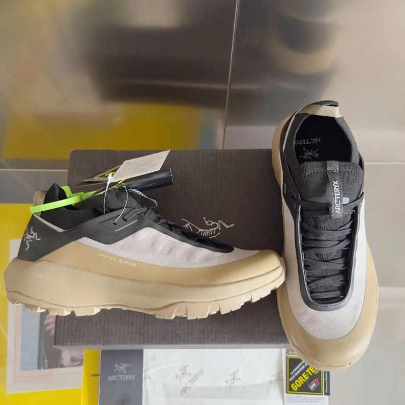 Othxr Sneakers EyeCatching 210917