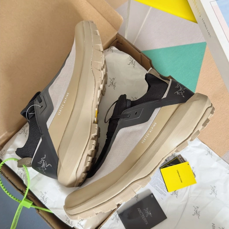 Othxr Sneakers EyeCatching 210917