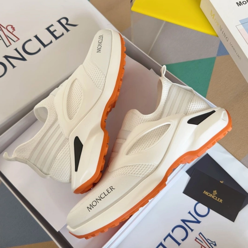 Unique Mxnclxr Sneakers 197402