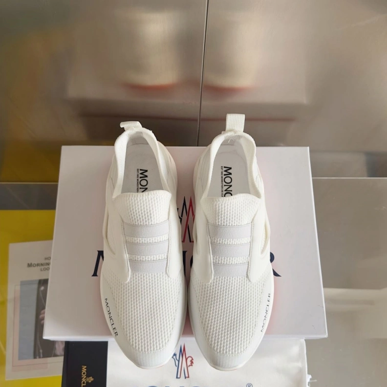 Unique Mxnclxr Sneakers 197402