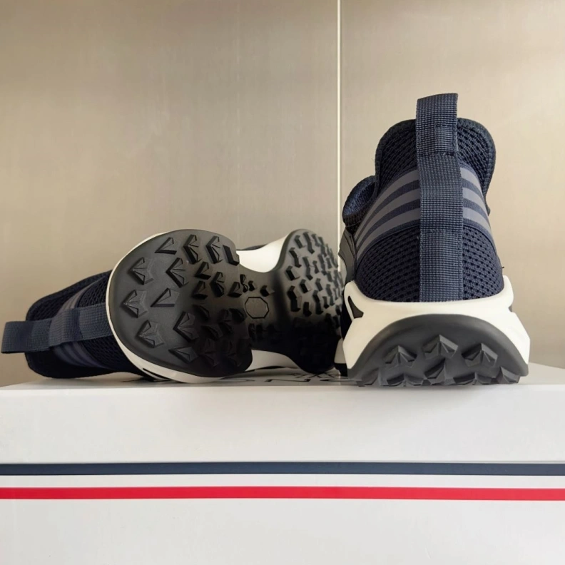 Comfortable Mxnclxr Sneakers 197401