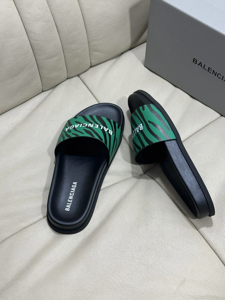 Resilient Bxlxnciaga Slippers 109299