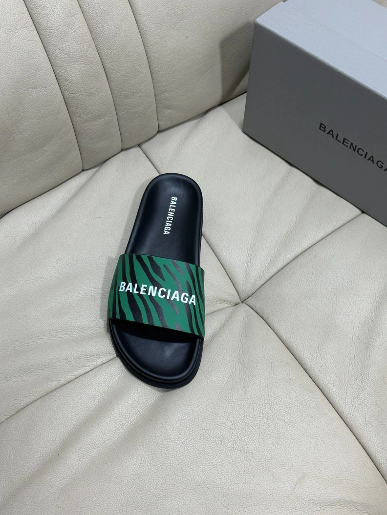 Resilient Bxlxnciaga Slippers 109299