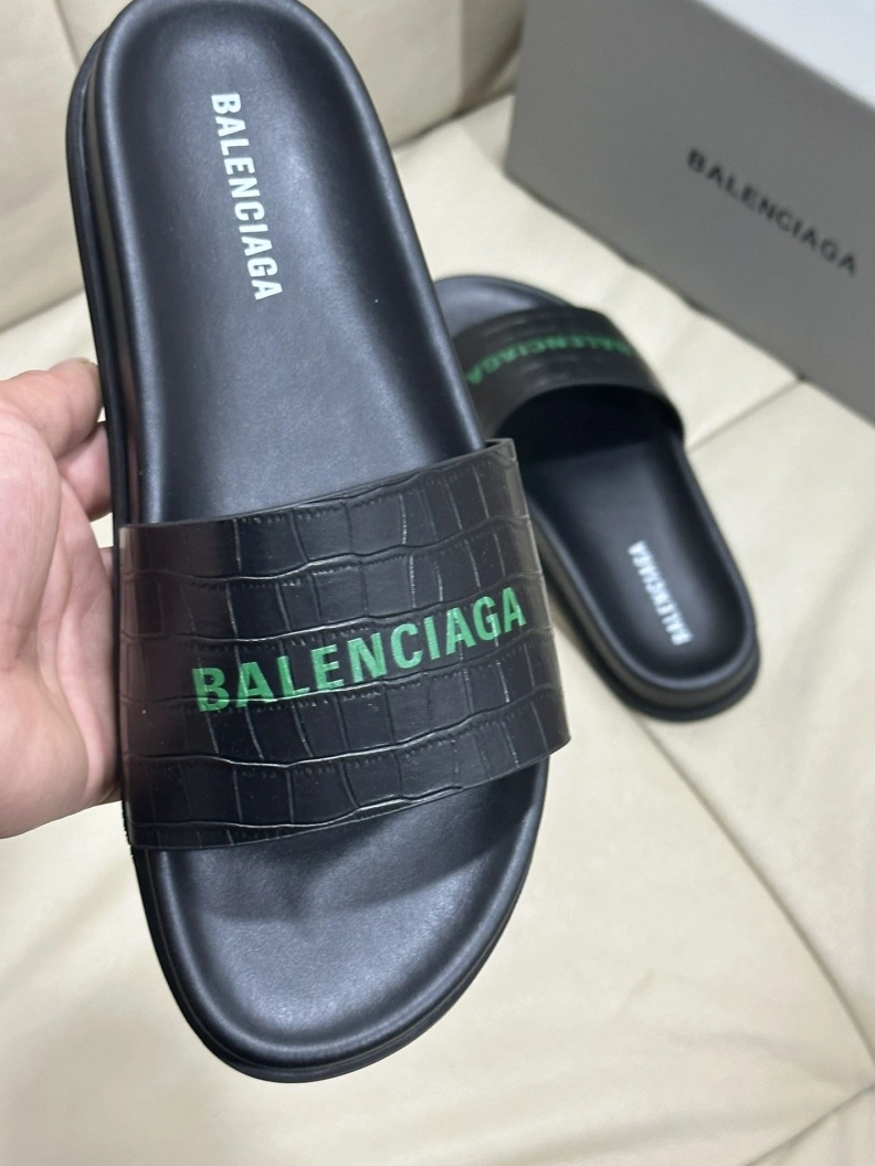 Functional Bxlxnciaga Slippers 109296